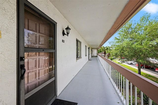 172 LAKEVIEW WAY 172, Oldsmar, FL 34677