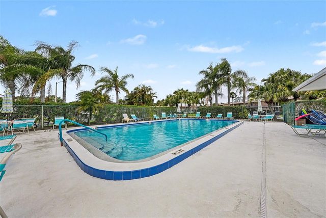 172 LAKEVIEW WAY 172, Oldsmar, FL 34677