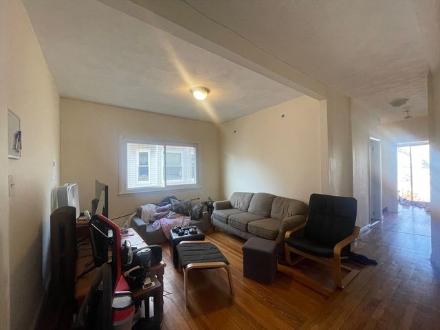 227 Boston Ave 2, Medford, MA 02155