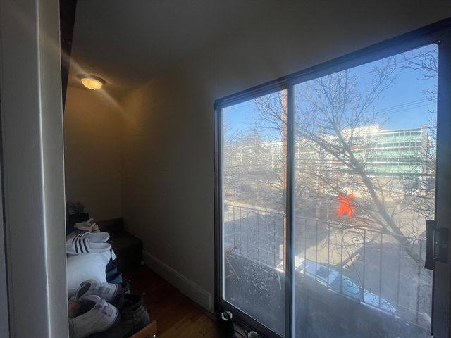 227 Boston Ave 2, Medford, MA 02155