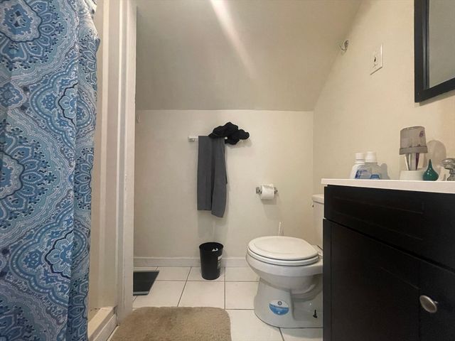 227 Boston Ave 2, Medford, MA 02155