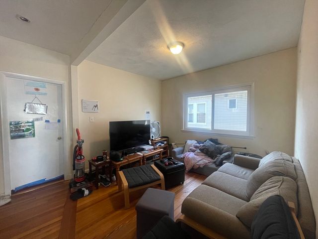 227 Boston Ave 2, Medford, MA 02155
