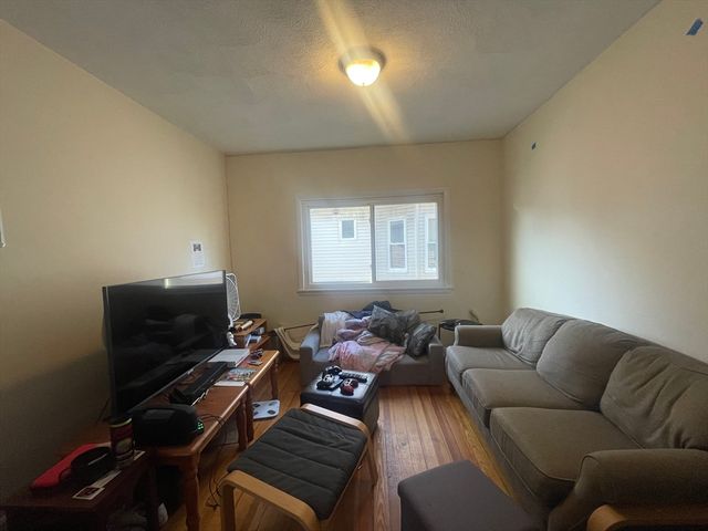 227 Boston Ave 2, Medford, MA 02155