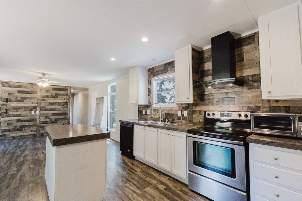 14412 Liberty School Road, Azle, TX 76020