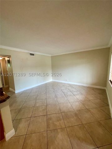 1460 NE 18th St 102, Fort Lauderdale, FL 33305
