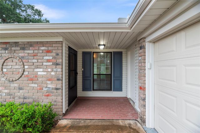 18007 Brooknoll Drive, Houston, TX 77084