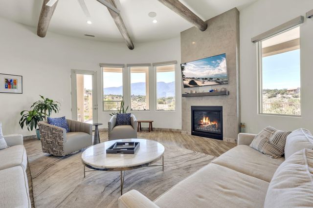14 Montana Del Sol, Placitas, NM 87043