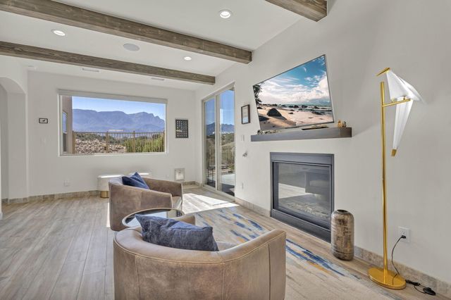 14 Montana Del Sol, Placitas, NM 87043