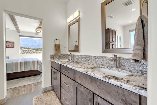 14 Montana Del Sol, Placitas, NM 87043