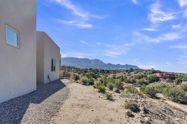 14 Montana Del Sol, Placitas, NM 87043