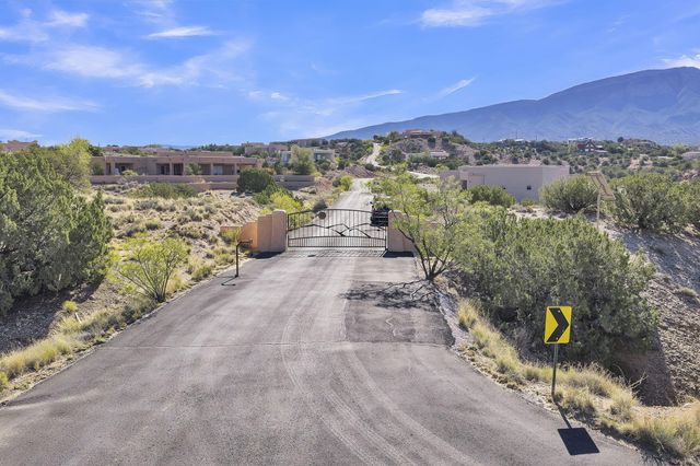 14 Montana Del Sol, Placitas, NM 87043
