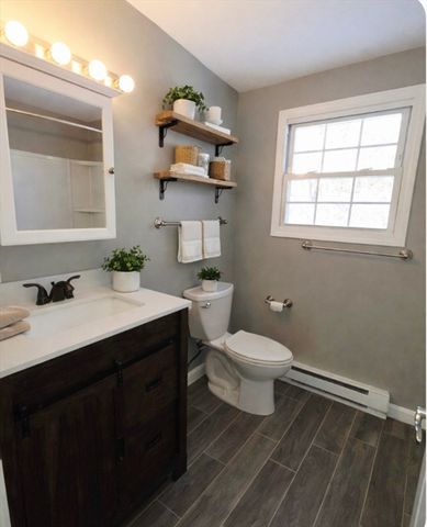 39 Adelaide Ave 1, Methuen, MA 01844