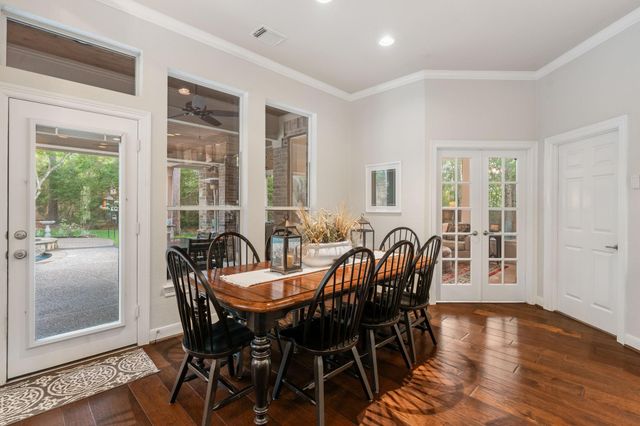 27 Wooded Path Place, The Woodlands, TX 77382