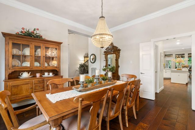 27 Wooded Path Place, The Woodlands, TX 77382