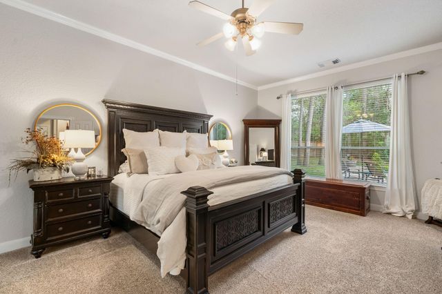 27 Wooded Path Place, The Woodlands, TX 77382