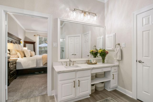 27 Wooded Path Place, The Woodlands, TX 77382