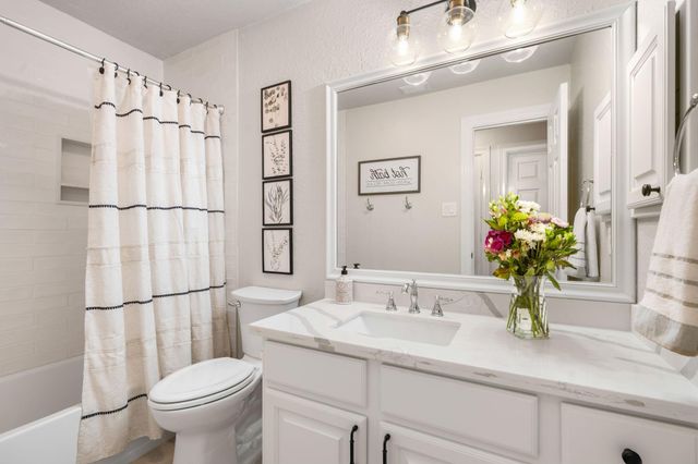 27 Wooded Path Place, The Woodlands, TX 77382