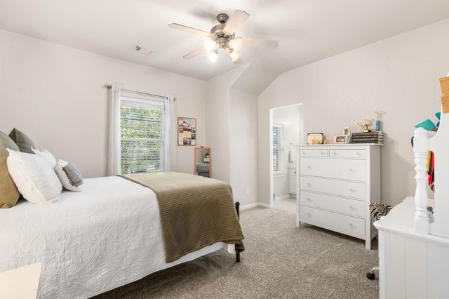 27 Wooded Path Place, The Woodlands, TX 77382