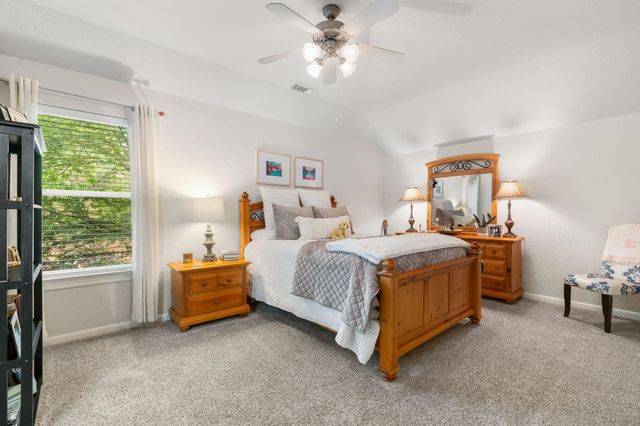 27 Wooded Path Place, The Woodlands, TX 77382