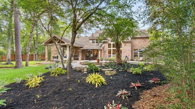 27 Wooded Path Place, The Woodlands, TX 77382