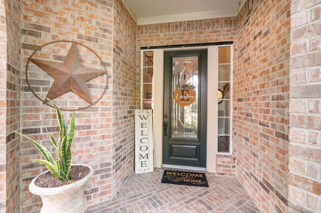 27 Wooded Path Place, The Woodlands, TX 77382