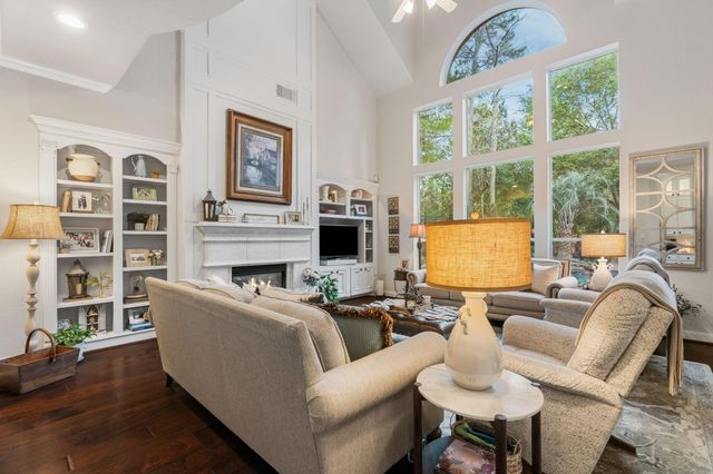 27 Wooded Path Place, The Woodlands, TX 77382