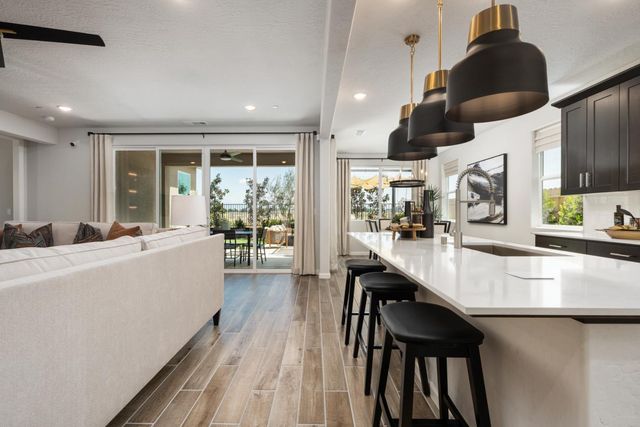 2442 N Harken Way, Clovis, CA 93619