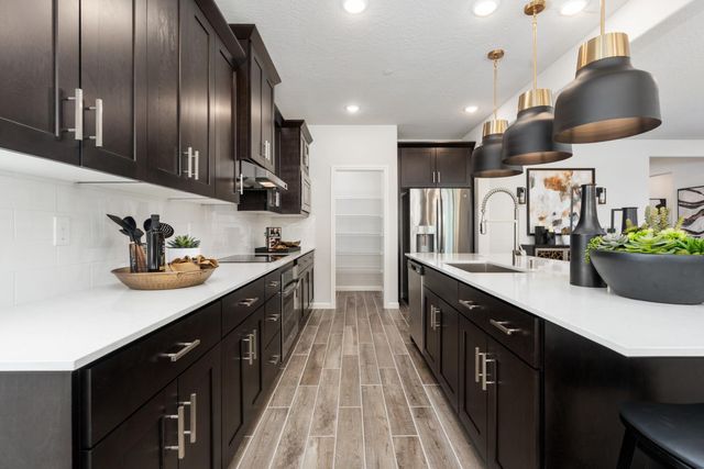 2442 N Harken Way, Clovis, CA 93619