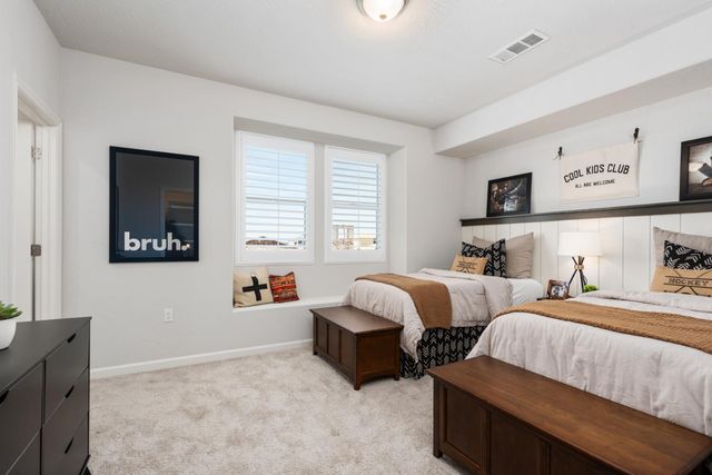 2442 N Harken Way, Clovis, CA 93619