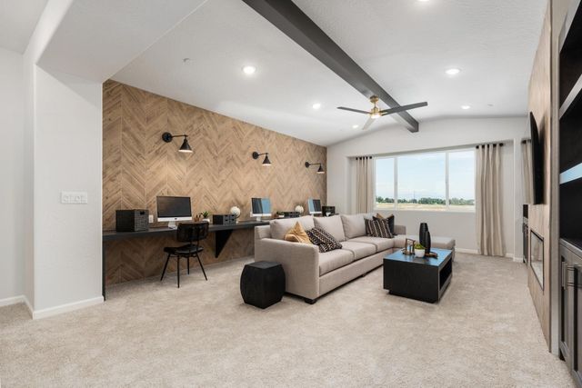 2442 N Harken Way, Clovis, CA 93619