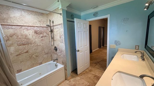 11540 NW 27th Ct -, Plantation, FL 33323