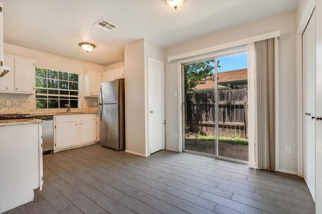 11906 Sunhillow BND A, Austin, TX 78758
