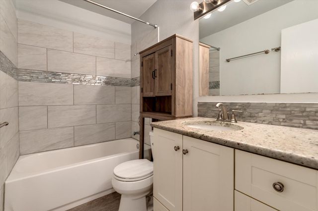 11906 Sunhillow BND A, Austin, TX 78758