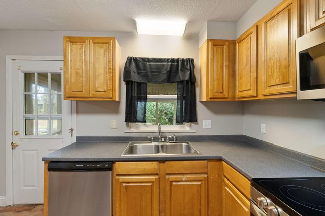 511 Westover Dr., Hattiesburg, MS 39402