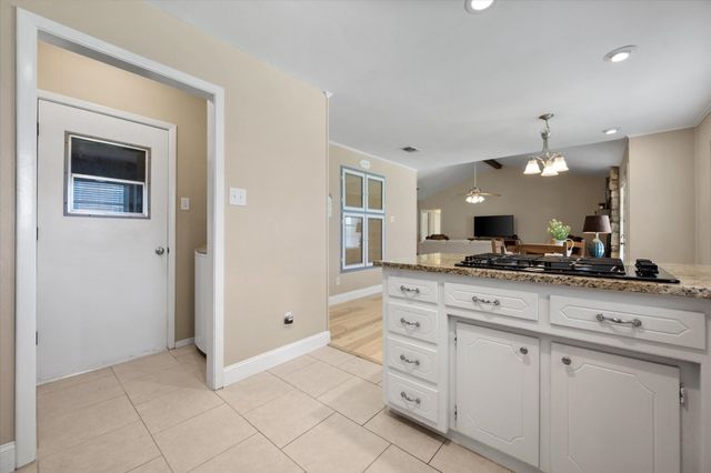 212 S Heights Drive, Crowley, TX 76036