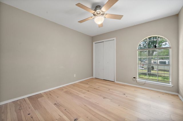 212 S Heights Drive, Crowley, TX 76036