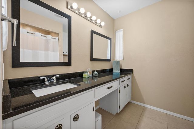 212 S Heights Drive, Crowley, TX 76036