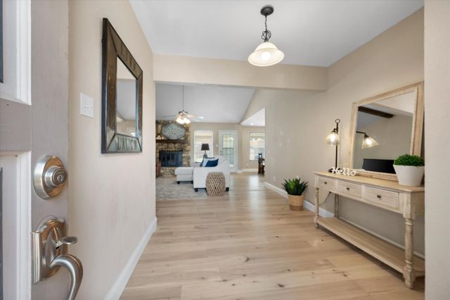 212 S Heights Drive, Crowley, TX 76036