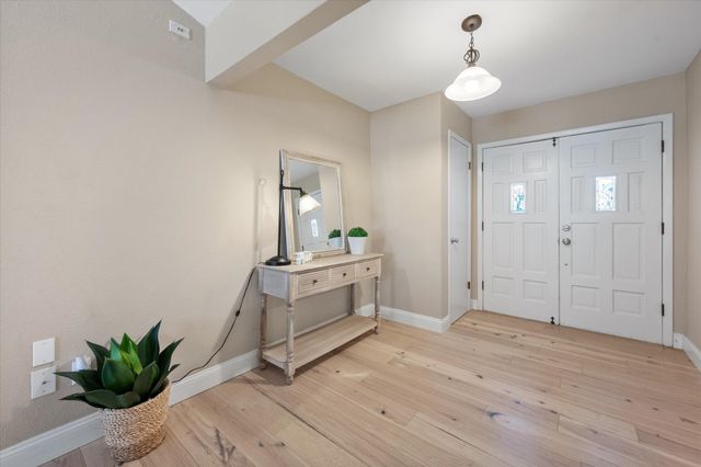 212 S Heights Drive, Crowley, TX 76036