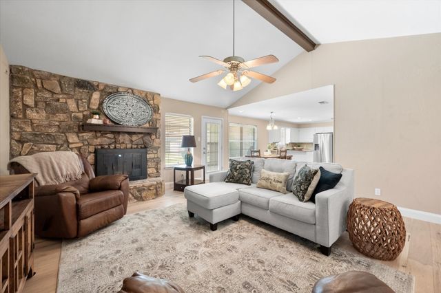 212 S Heights Drive, Crowley, TX 76036