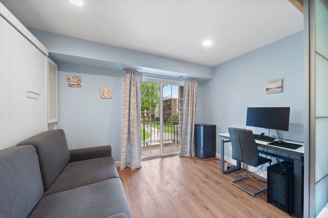 1617 N Windsor Drive 208, Arlington Heights, IL 60004