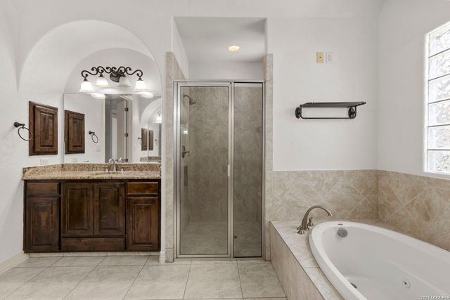 1410 MELANIE CIR, San Antonio, TX 78258