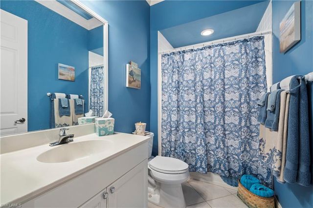 1265 Egrets LNDG 201, Naples, FL 34108
