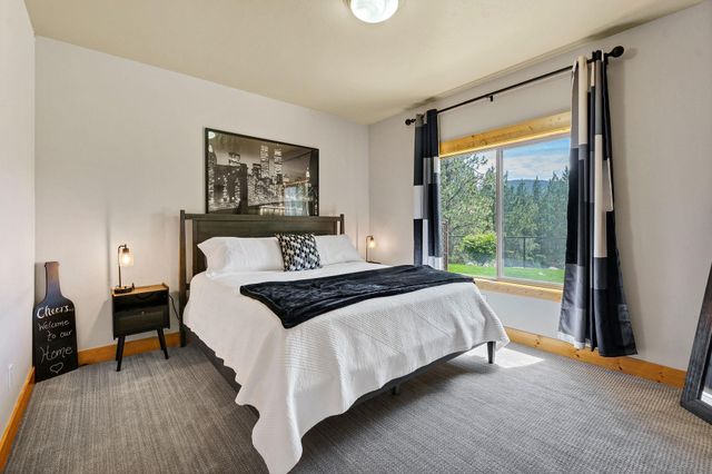23418 E Broken Lance Ln, Liberty Lake, WA 99019