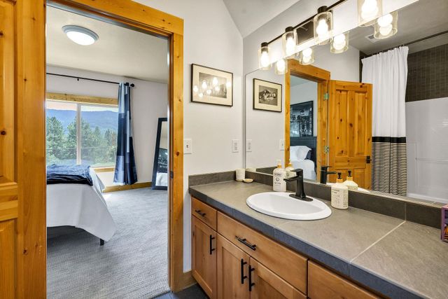 23418 E Broken Lance Ln, Liberty Lake, WA 99019