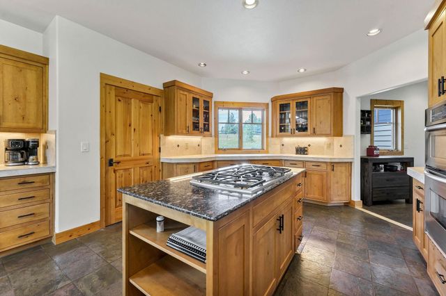 23418 E Broken Lance Ln, Liberty Lake, WA 99019