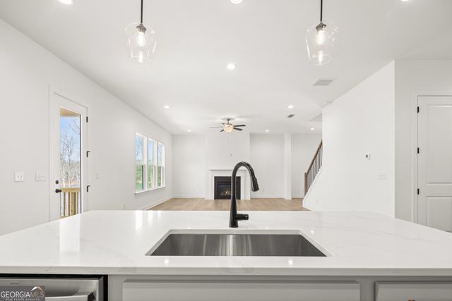 239 East Harbor Drive, Dawsonville, GA 30534