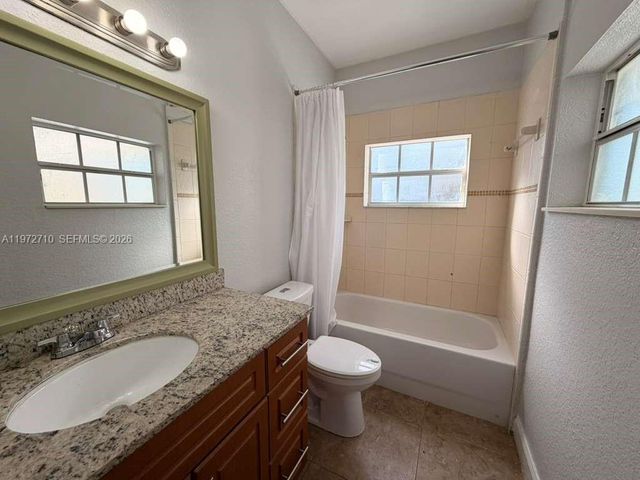 2804 NW 7th Ct 2804, Fort Lauderdale, FL 33311