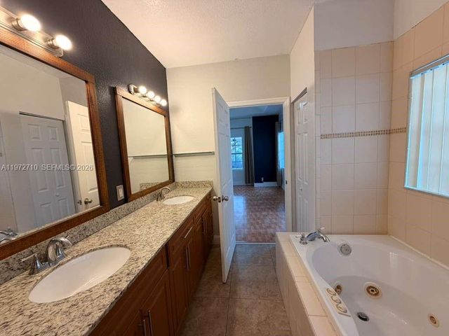 2804 NW 7th Ct 2804, Fort Lauderdale, FL 33311