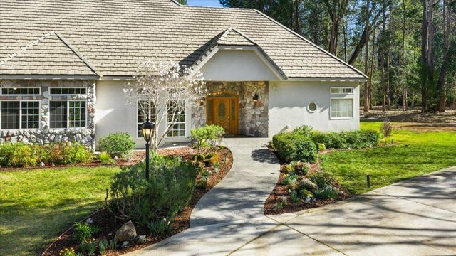 12540 Beaver Dr, Grass Valley, CA 95945